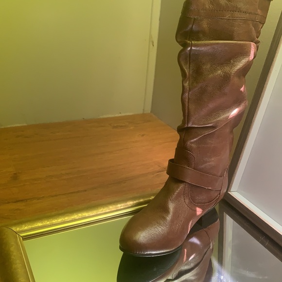Steve Madden tan slouchy boots~NWT - Picture 4 of 8